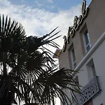 Restaurant Saint James, The Originals Boutique Отель 3*