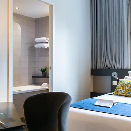 Hotel The Originals Boutique Restaurant Saint James,