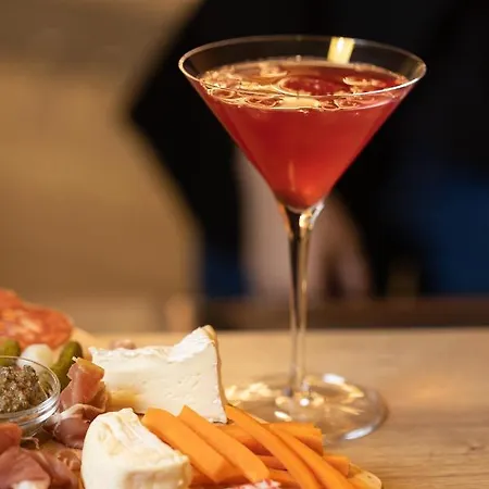 Restaurant Saint James, The Originals Boutique