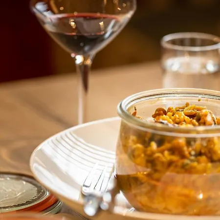 Szálloda Restaurant Saint James, The Originals Boutique Montaigu-Vendee