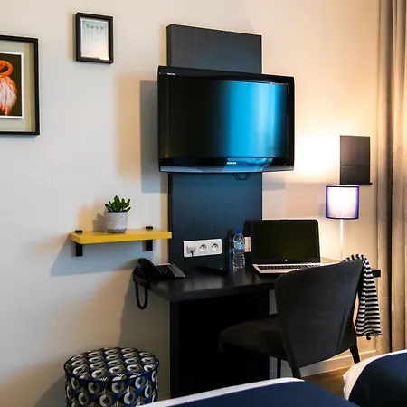 Szálloda Restaurant Saint James, The Originals Boutique Montaigu-Vendee