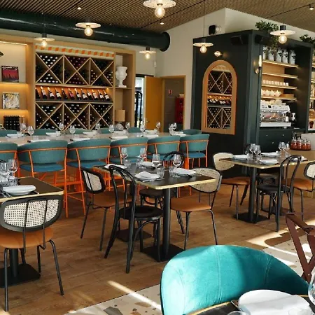 Restaurant Saint James, The Originals Boutique