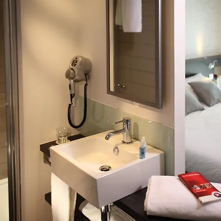 Restaurant Saint James, The Originals Boutique 3*