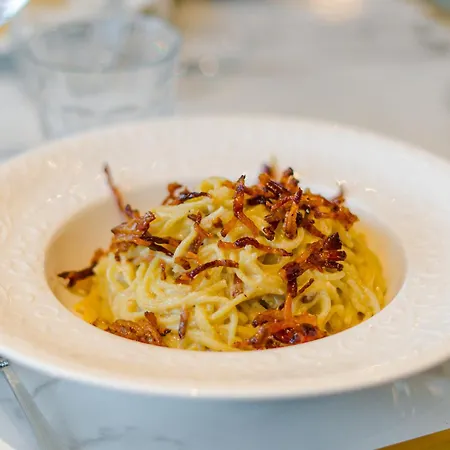 Restaurant Saint James, The Originals Boutique 3*