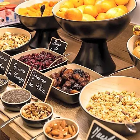 Restaurant Saint James, The Originals Boutique Отель 3*