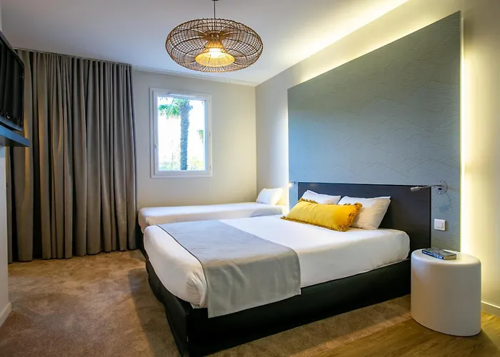 Restaurant Saint James, The Originals Boutique 3*